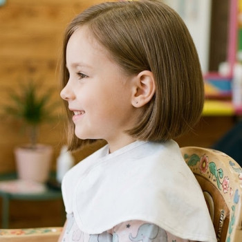 Стрижка каре на тонкие волосы для девочки, фото - Парикмахер София Болотина