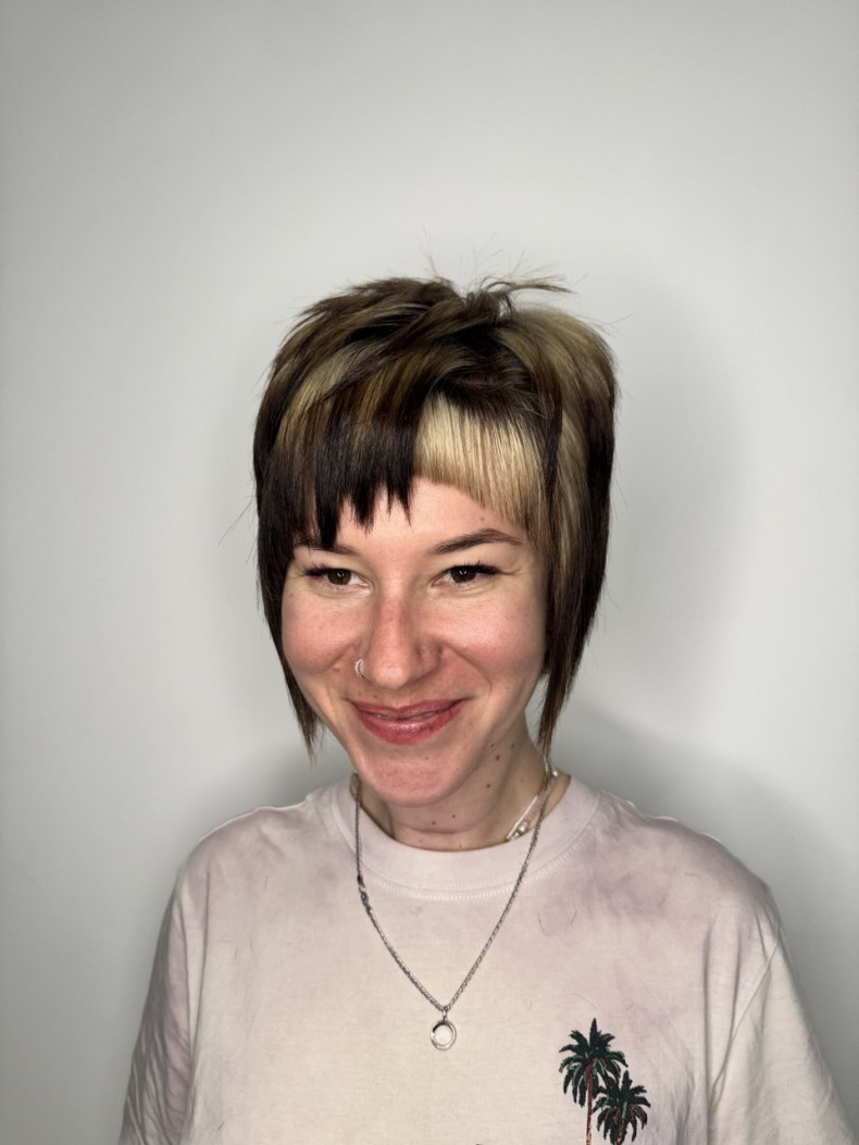 Коротка жіноча стрижка з чолкою шеггі, фото - Перукар Ірина Брачевская