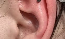 Пірсинг Флет Майстер з пірсингу Татьяна Київ