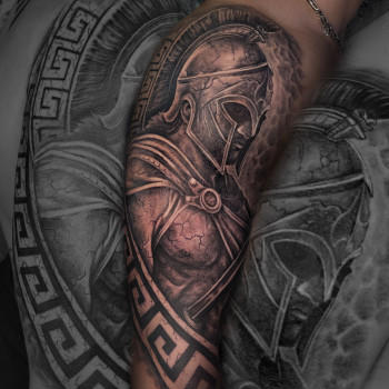 Фото с портфолио Штаб-Квартира Tattoo Studio