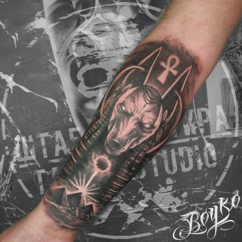 Фото с портфолио Штаб-Квартира Tattoo Studio