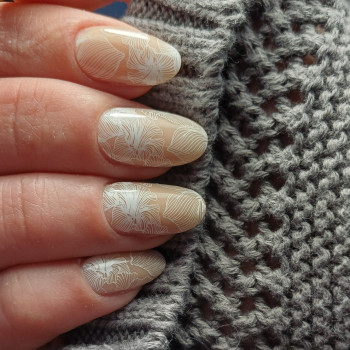 Нежный маникюр бежевый необычный, фото - Мастер маникюра Настя Рудич