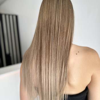 Фарбування в складній техніці airtouch