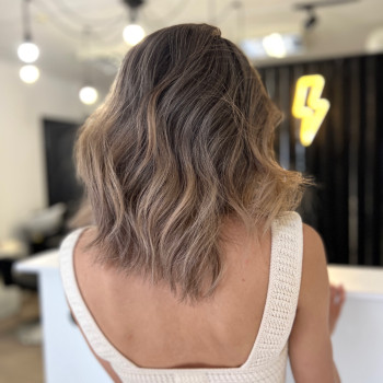 Фарбування в складній техніці балаяж