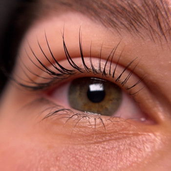 Ламінування вій