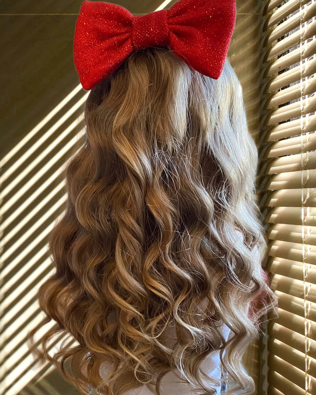 Блонд аіртач контуринг, фото - Перукар Ольга Кравченко