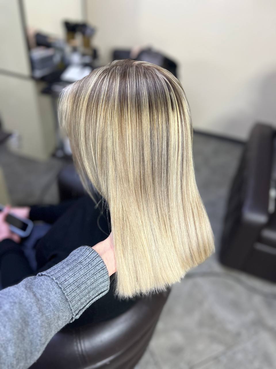 Блонд із темним корінням аіртач, фото - Перукар Ольга Кравченко