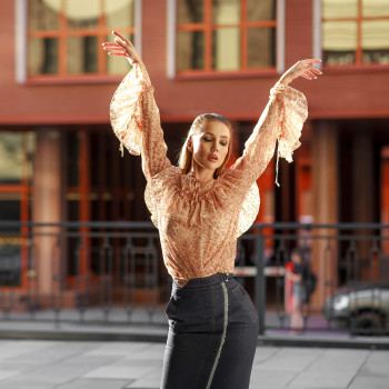 Стильная фотосессия женственная в городе, фото - Фотограф Геннадий Лебедев