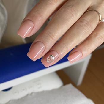 Укріплення гелем, декор фігурками, фото - Майстер манікюру Марина Пешкова