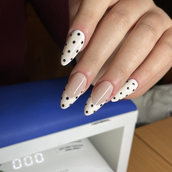 Нарощення на тіпси, френч, фото - Майстер манікюру Марина Пешкова