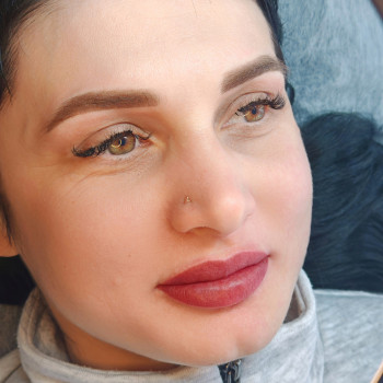 Перманентний макіяж брів та вуст