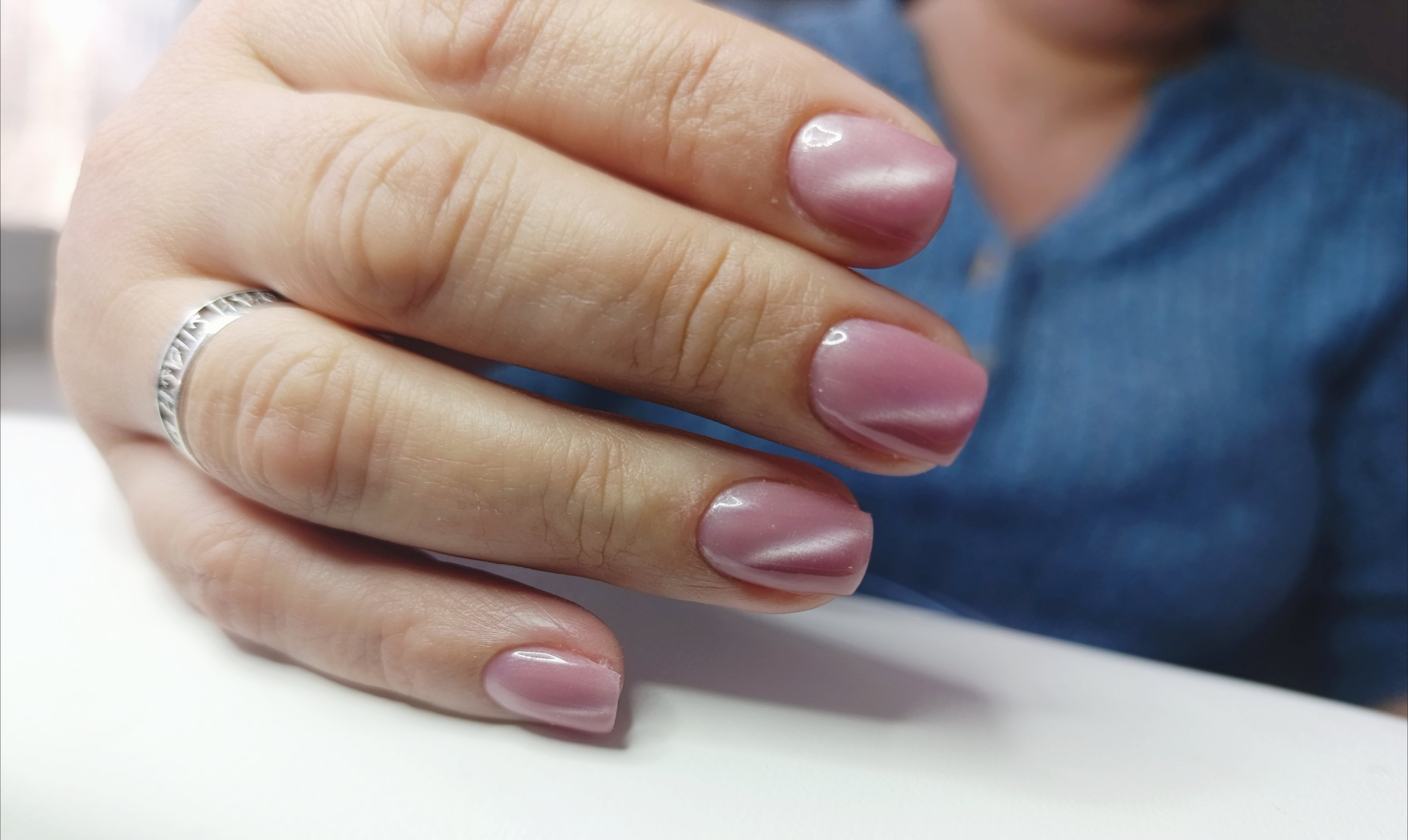 Маникюр кошачий глаз светоотражающий блестящий, фото - Мастер маникюра Ірина Янчук