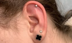 Пірсинг мочок вух Майстер з пірсингу Татьяна Київ