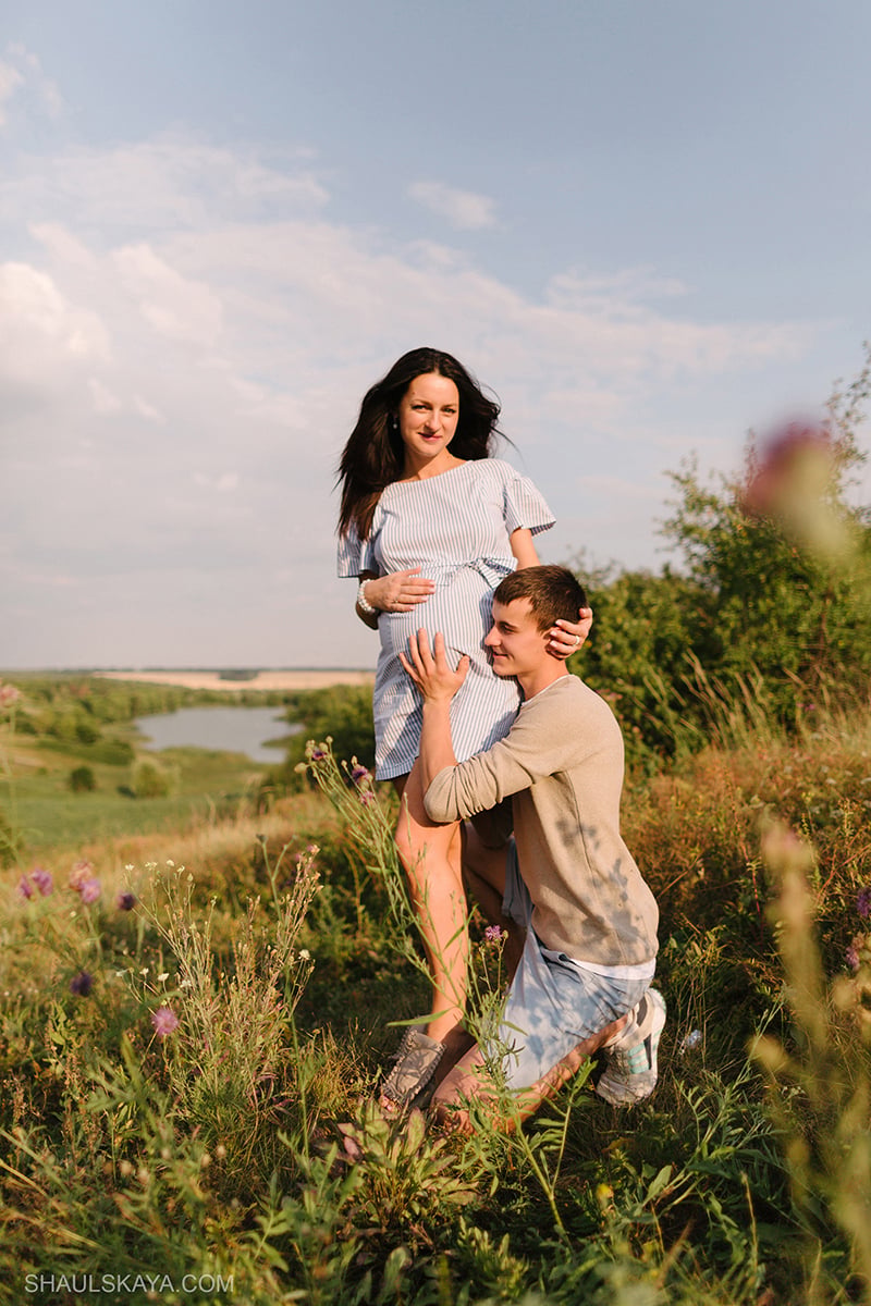 Фотосессия беременности на природе пары, фото - Свадебный фотограф Анна Шаульская