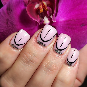 Маникюр на короткие ногти квадратные с узором, фото - Мастер маникюра Любовь Гонтюк