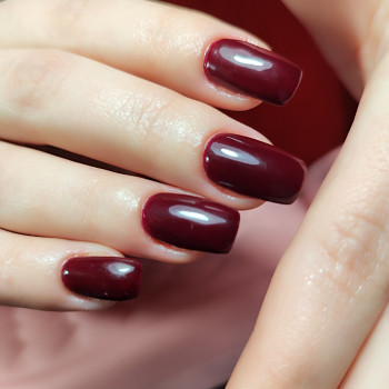 Бордовий манікюр на квадратні нігті, фото - Майстер манікюру Любовь Гонтюк