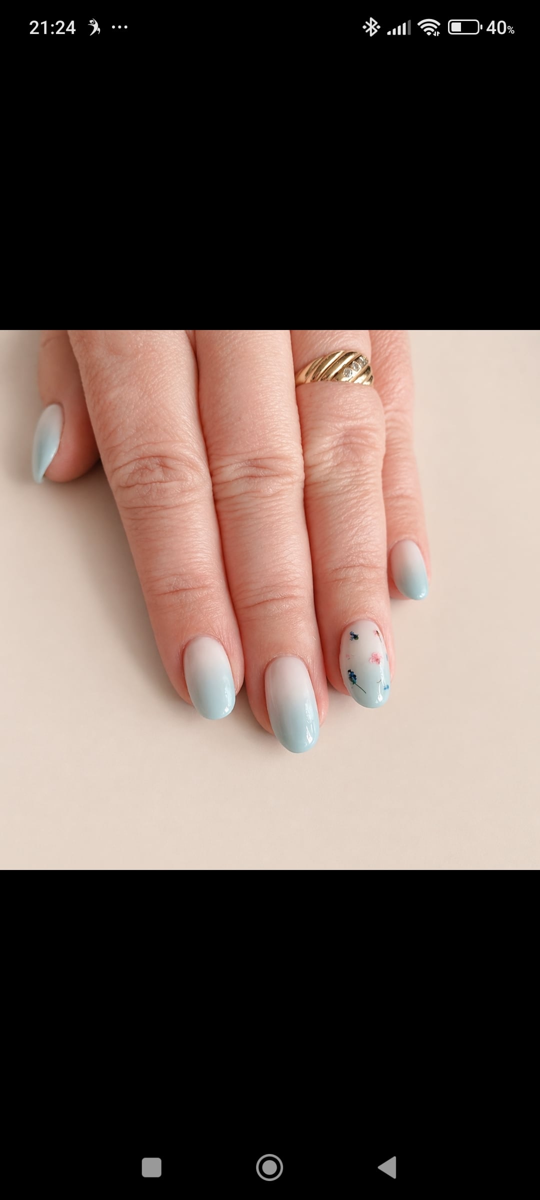 На молочному кольорі блакитне омбре. Хіт цієї весни., фото - Майстер манікюру Любовь Гонтюк