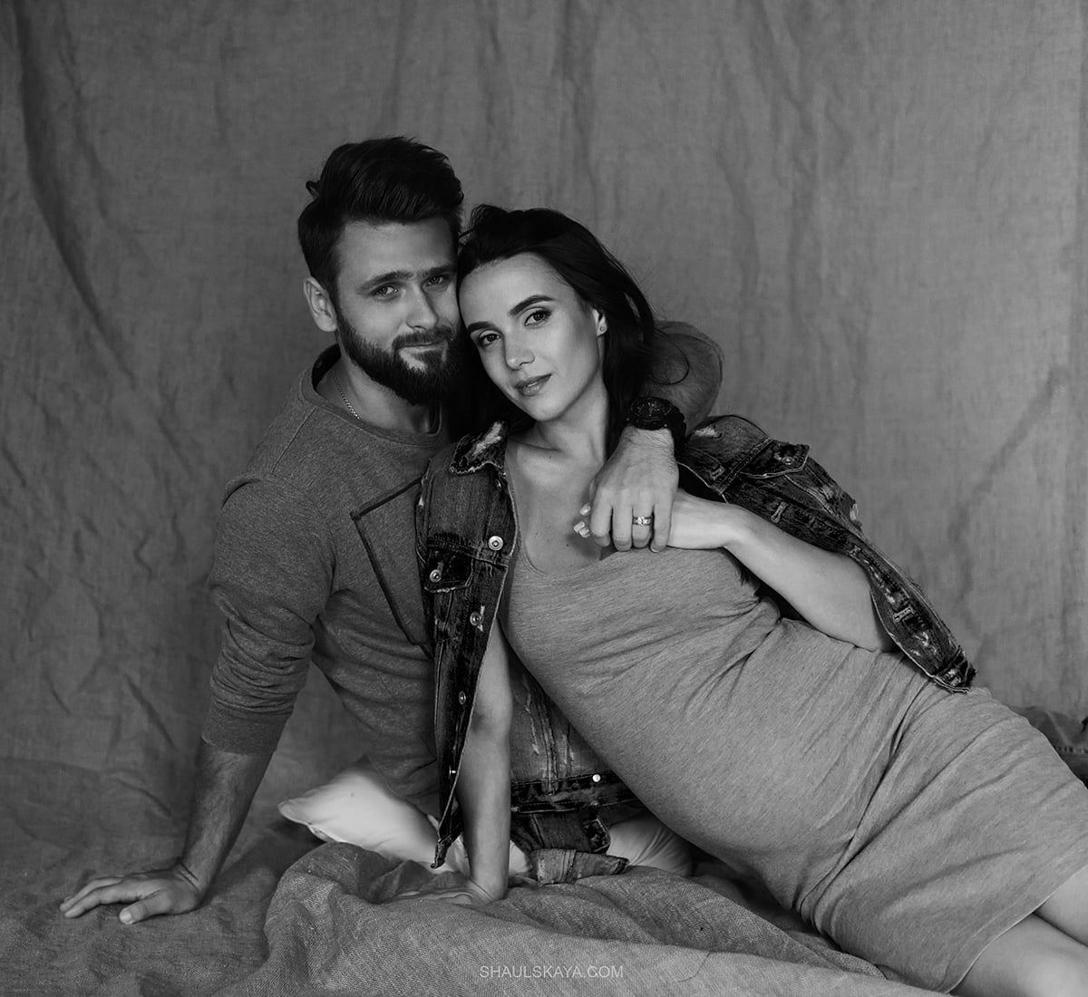 Фотосесія вагітності у студії пари, фото - Весільний фотограф Анна Шаульская