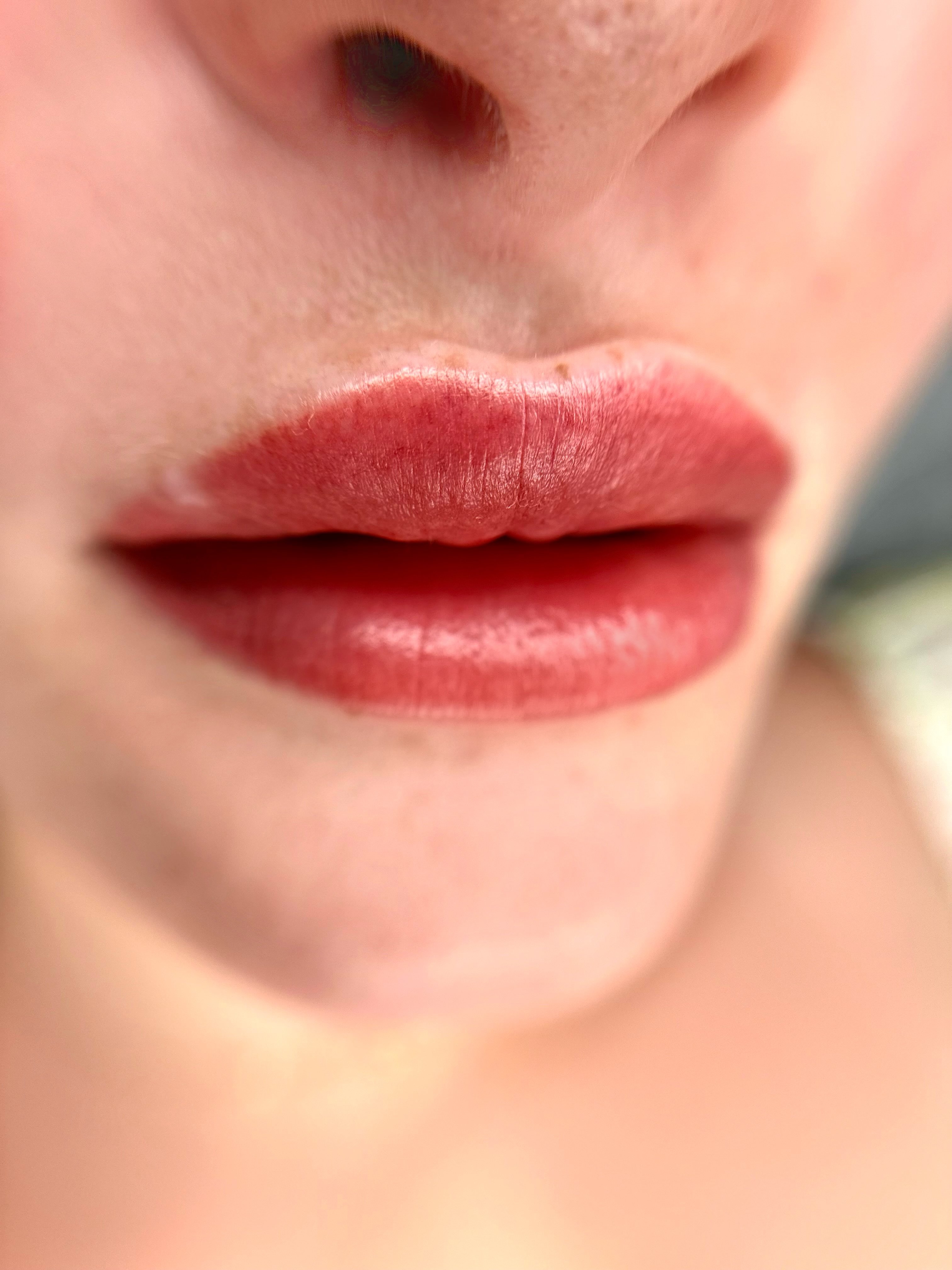 Акварельний татуаж губ помадний, фото - Майстер татуажу Юлія Колодій