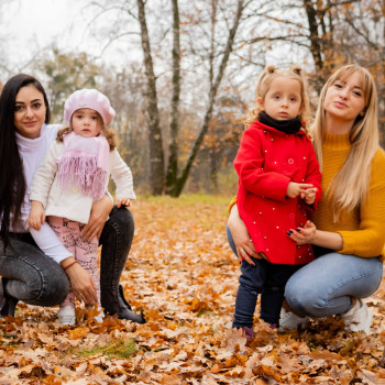 Осенняя фотосессия в листьях, фото - Фотограф Надія Струлева
