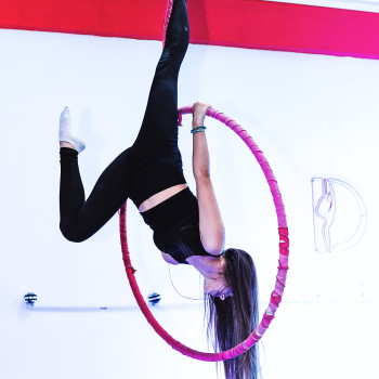 Жіноча фотосесія в студії ,портретна фотосесія Суми, модельна фотозйомка у Сумах, фото - Фотограф Ігор Денисенко