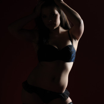 Жіноча фотосесія в студії ,портретна фотосесія Суми, модельна фотозйомка у Сумах, фото - Фотограф Ігор Денисенко