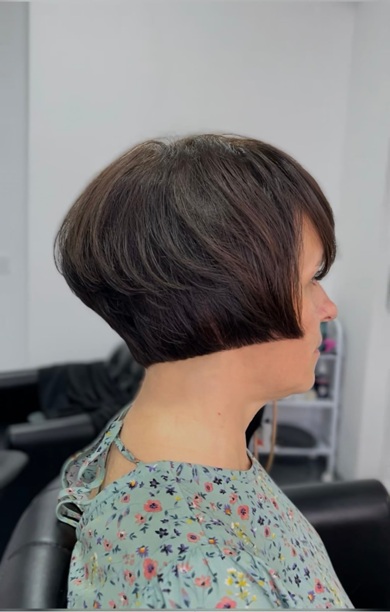 Коротка жіноча стрижка на коротке волосся з чолкою, фото - Перукар Олена Ковальова