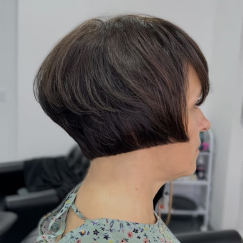 Короткая женская стрижка на короткие волосы с челкой, фото - Парикмахер Алёна Ковалёва