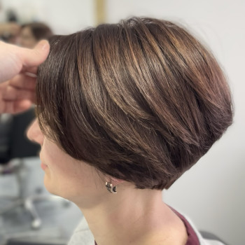 Короткая женская стрижка боб-каре на короткие волосы, фото - Парикмахер Алёна Ковалёва