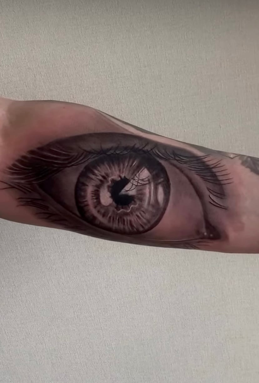 Для хлопців око на передпліччі, фото - Тату салон Free Art Tattoo