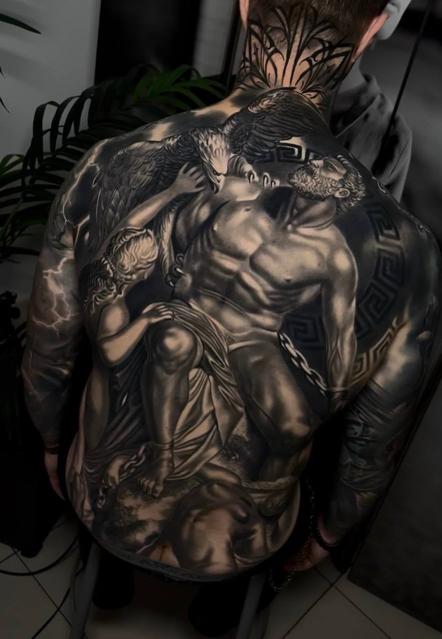 Мужские реализм на спине, фото - Тату салон Free Art Tattoo