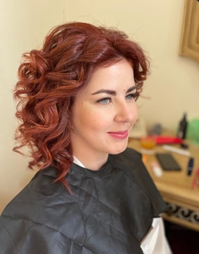 Жіноча стрижка на коротке волосся кучеряве, фото - Візажист Мар'яна Пономарьова