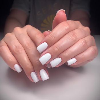 Білий манікюр на квадратні нігті літній, фото - Майстер манікюру Анна Домбровська
