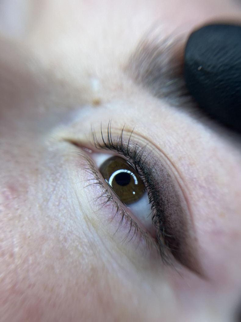 Перманентный макияж век татуаж стрелка с растушевкой, фото - Мастер татуажа Алина Москаленко