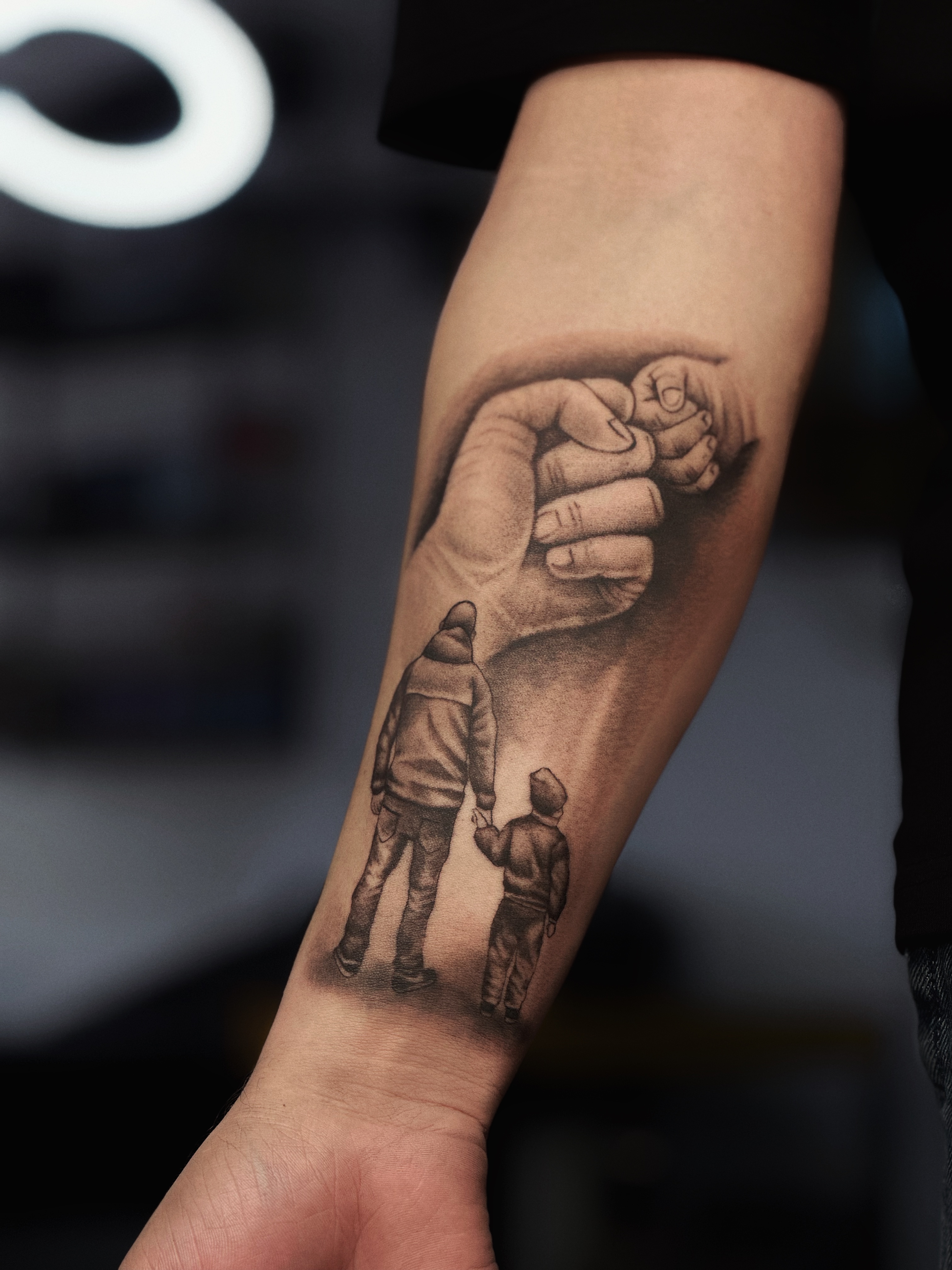 Мужские на предплечье реализм, фото - Тату салон Smile Tattoo