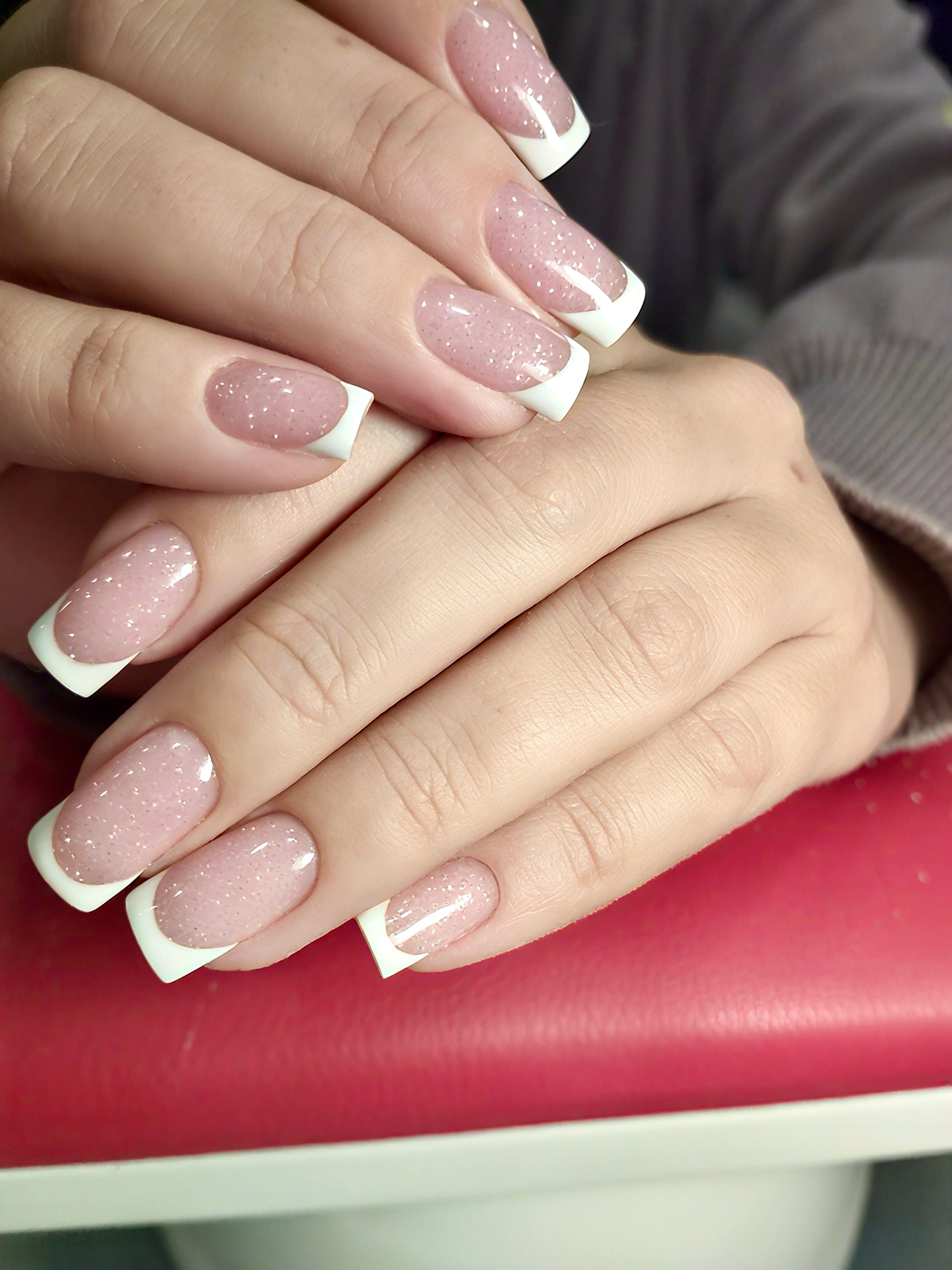 Французький манікюр з блискітками френч, фото - Майстер манікюру Любов Войтович