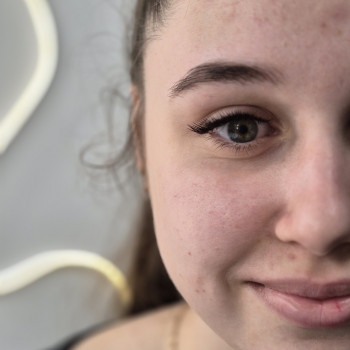 Нарощування вій Ефект "стрілочка" Вигин: L Колір: еспрессо