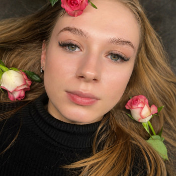 Нарощування вій 3D