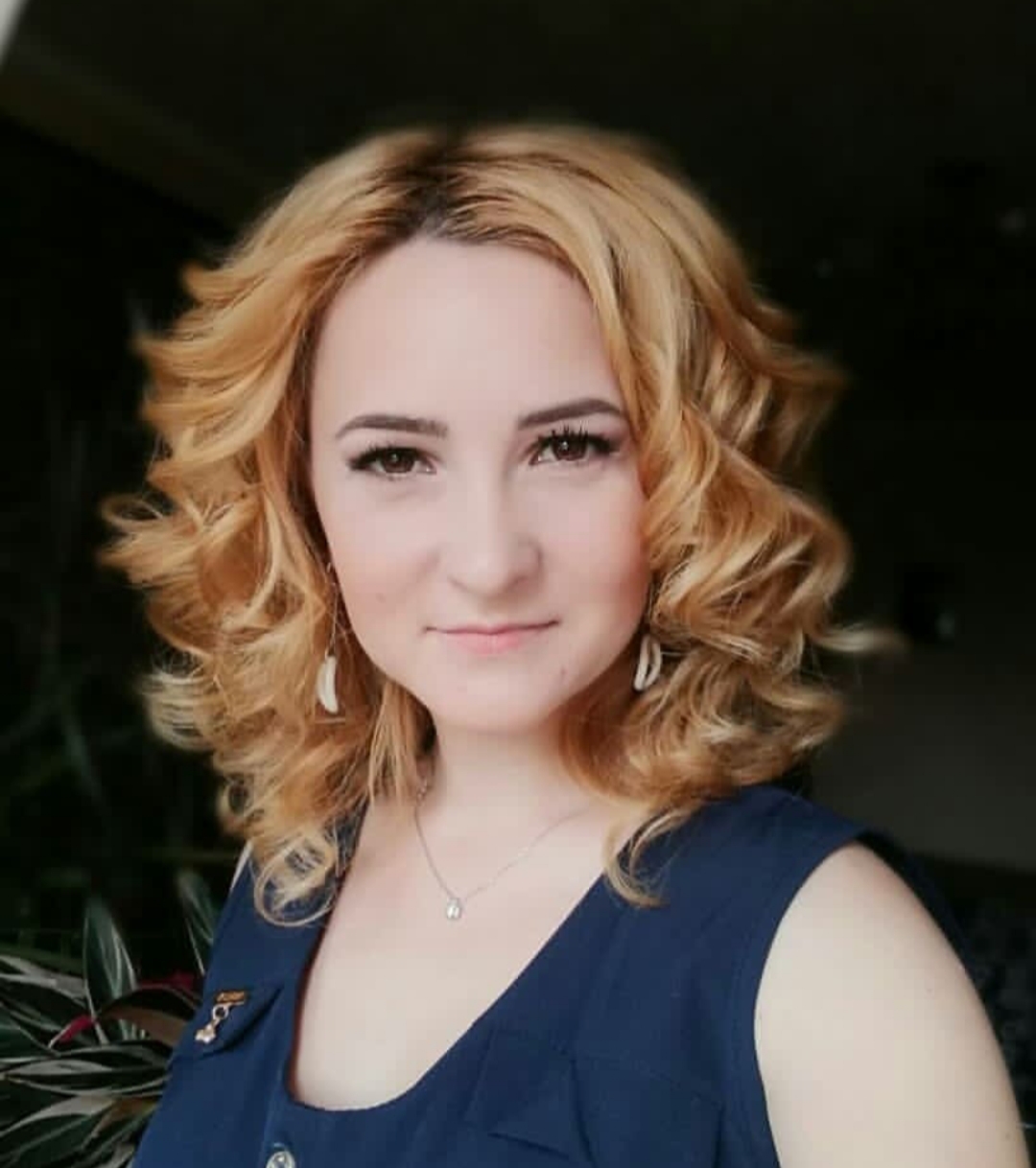 Жіноча стрижка до плеч блонд, фото - Перукар-колорист Ірина Романова