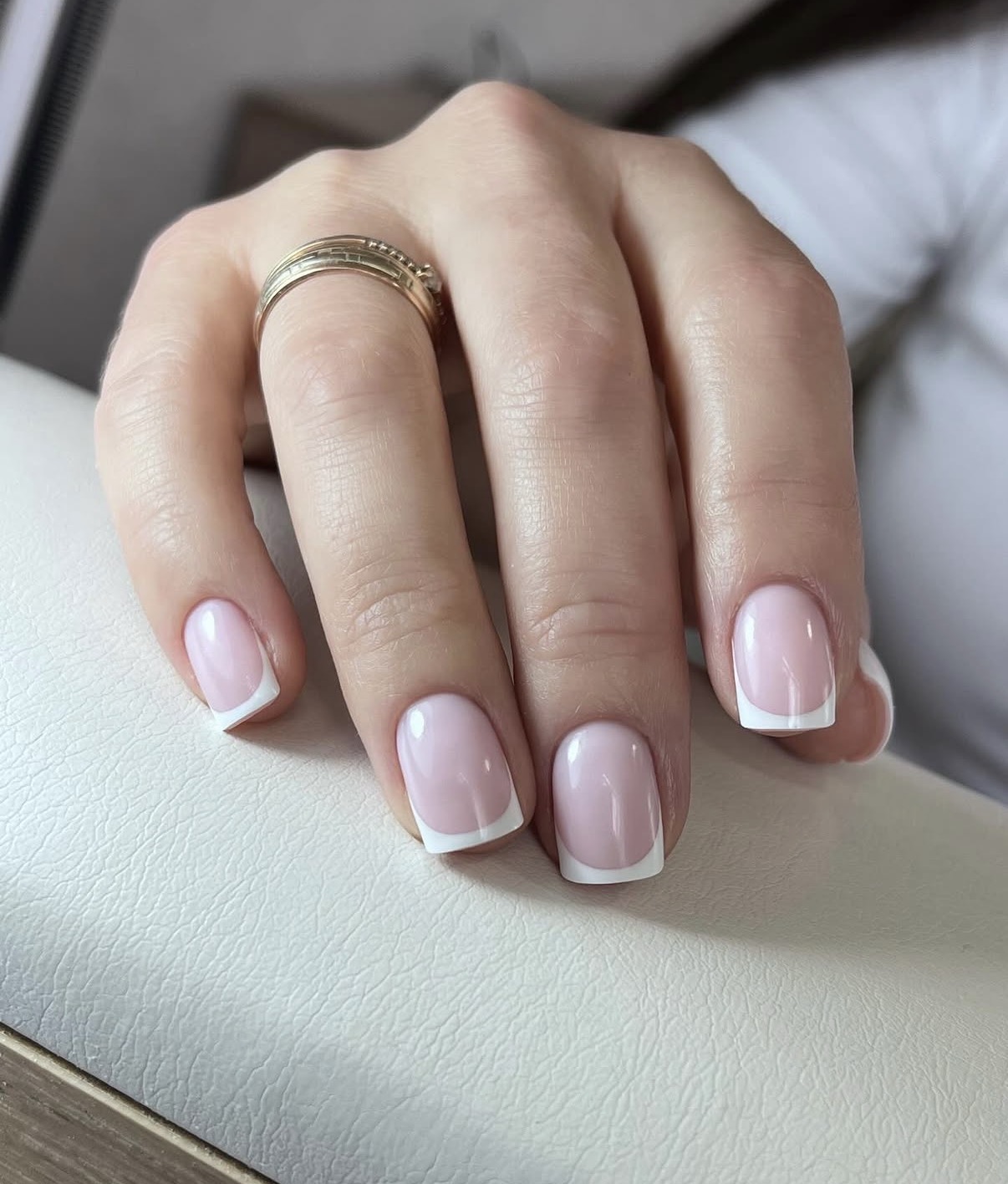 Для дівчат на пальцях кольорові, фото - Нігтьова студія Blush