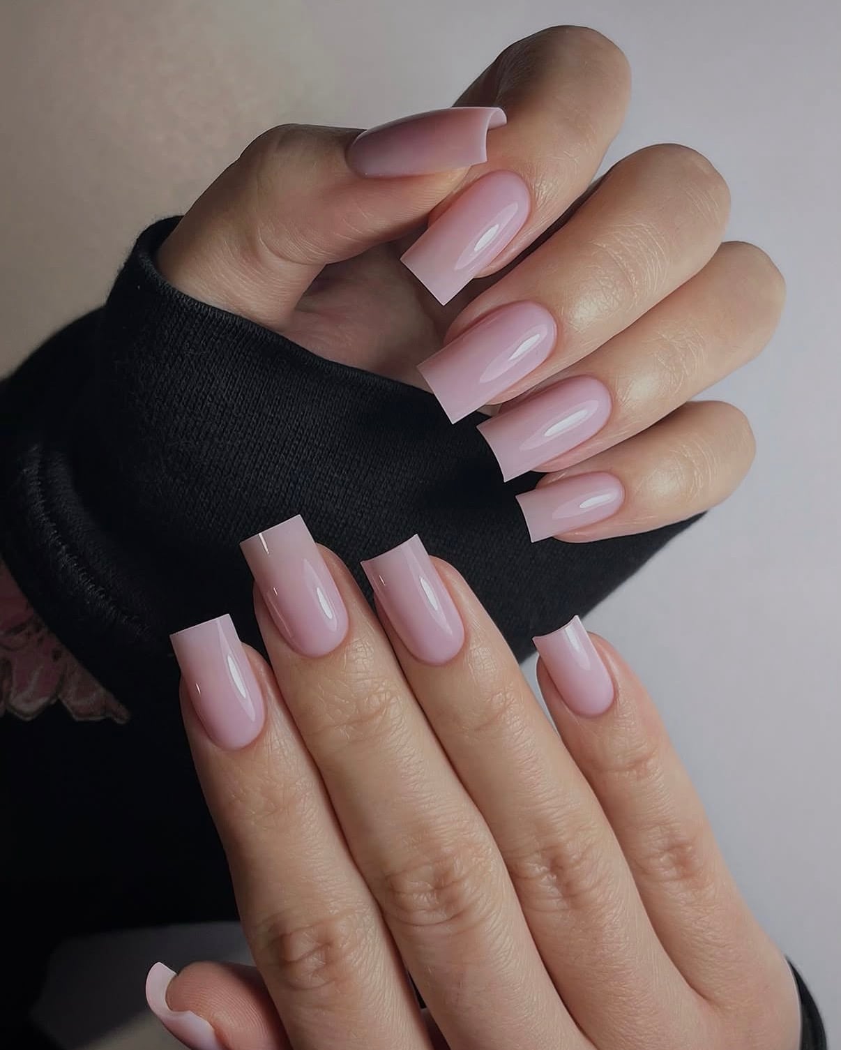 Женские на руке цветные, фото - Ногтевая студия Blush