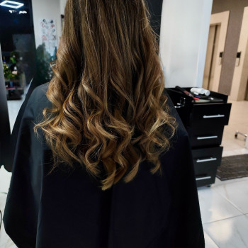 Фото с портфолио La Familia salon
