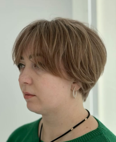Стрижка піксі коротка жіноча, фото - Перукар Оксана Заводович