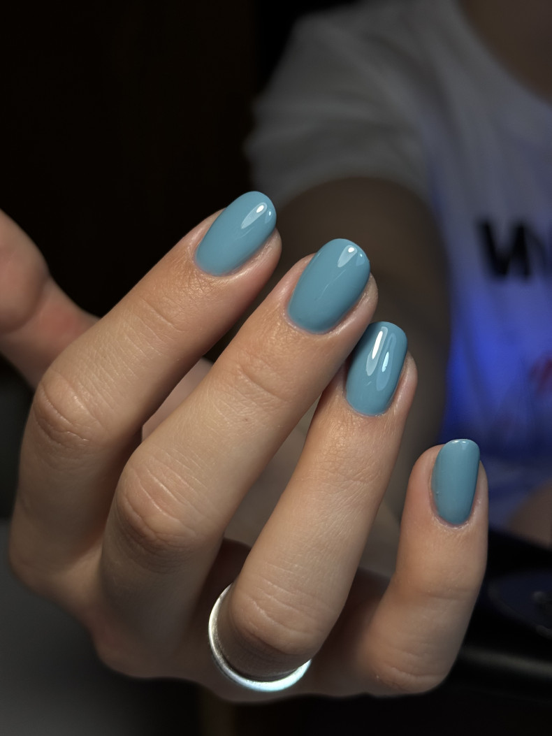 Манікюр на короткі нігті блакитний, фото - Майстер манікюру Оксана Коссе