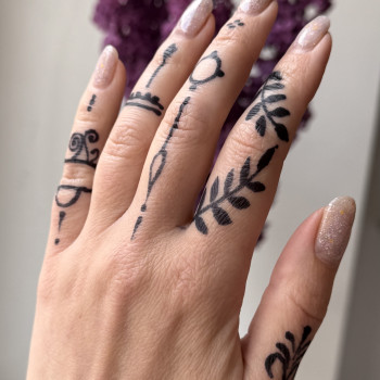 Розпис хною/джагуа. Тимчасове тату. Натуральні складники