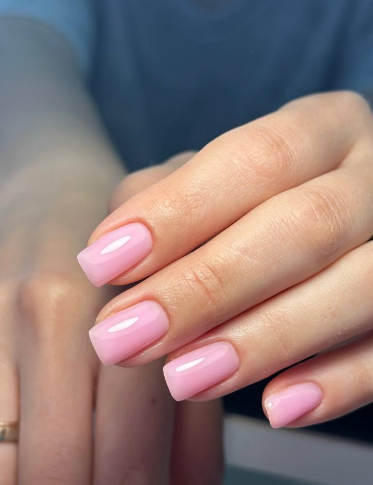 Нежный маникюр розовый однотонный (монохромный), фото - Ногтевая студия R.S.Beauty