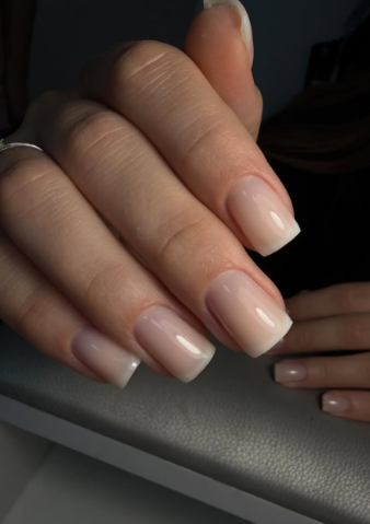Классический маникюр нежный французский, фото - Ногтевая студия R.S.Beauty