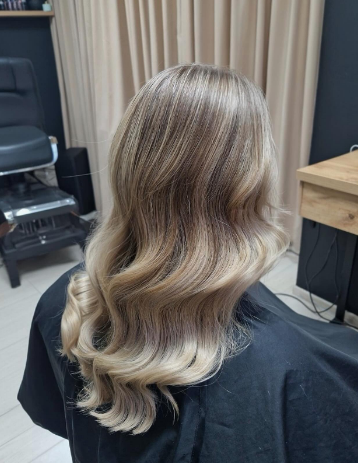 Укладка волос балаяж растяжка цвета, фото - Студия красоты Kolo Beauty