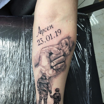 Фото с портфолио Tattoo Line