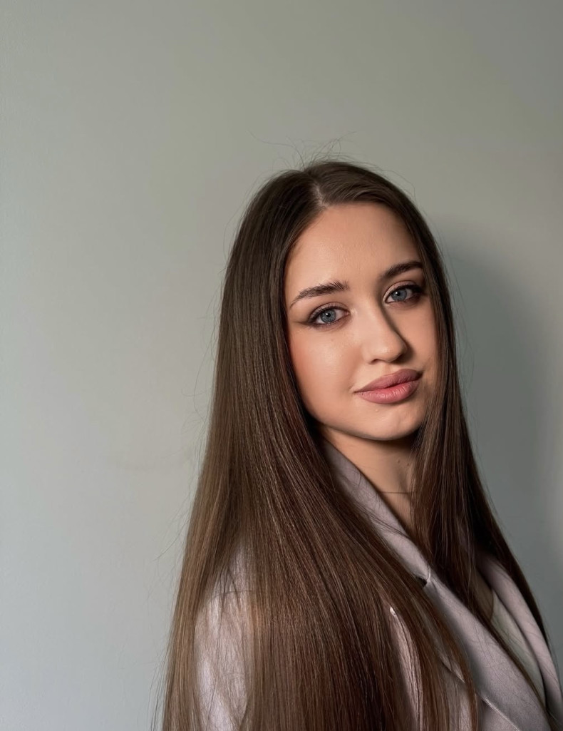 Стрижка на довге волосся жіноча укладка, фото - Візажист Екатерина Солоха